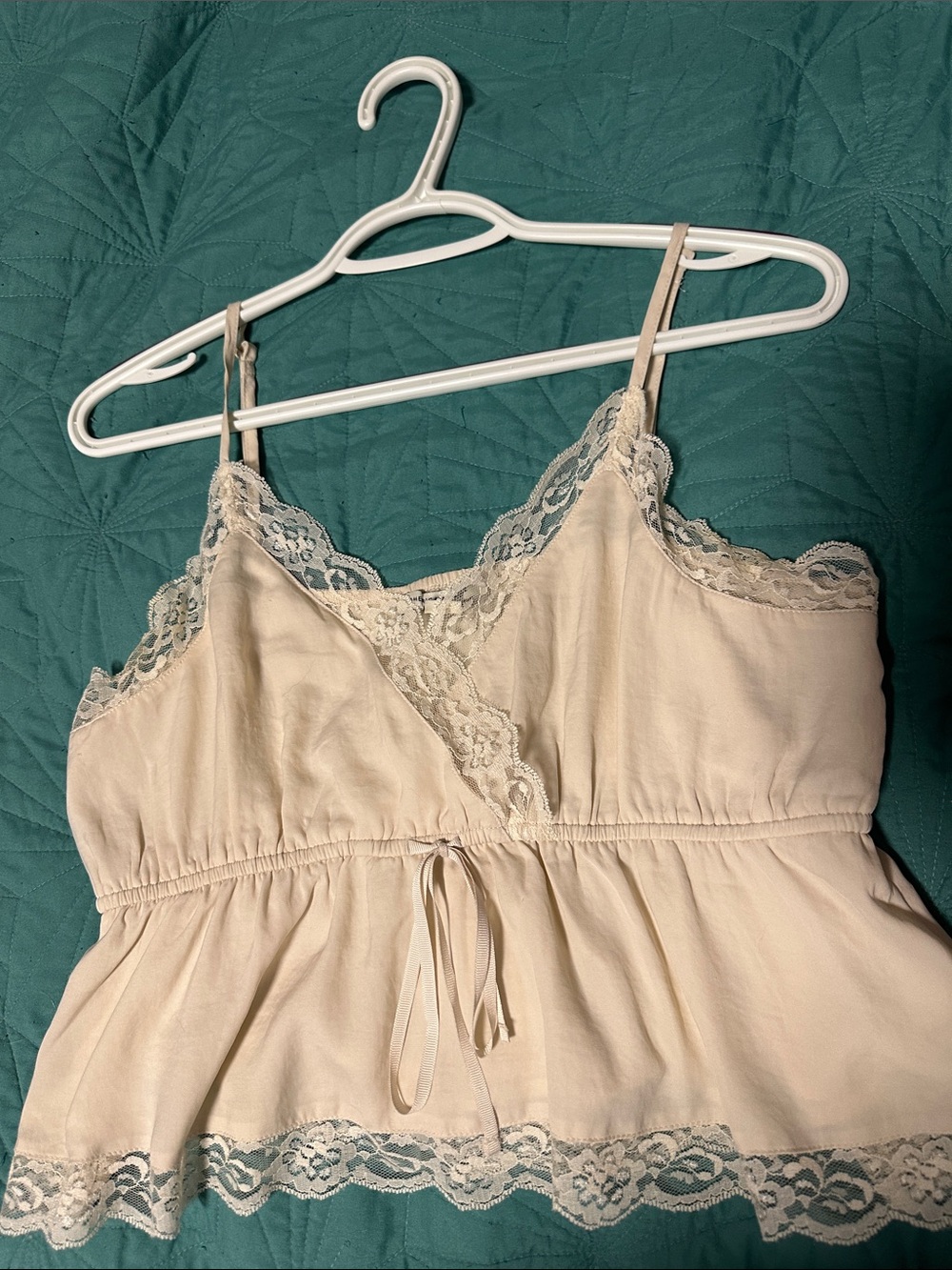 American Eagle Outfitters Pale Cream Lace-Trim Peplum Cami sz M
